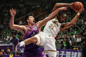 包含NBA常规赛加时末段再迎强敌，法兰克福调整名单，主帅态度——压力陡增，心理建设被强调的词条