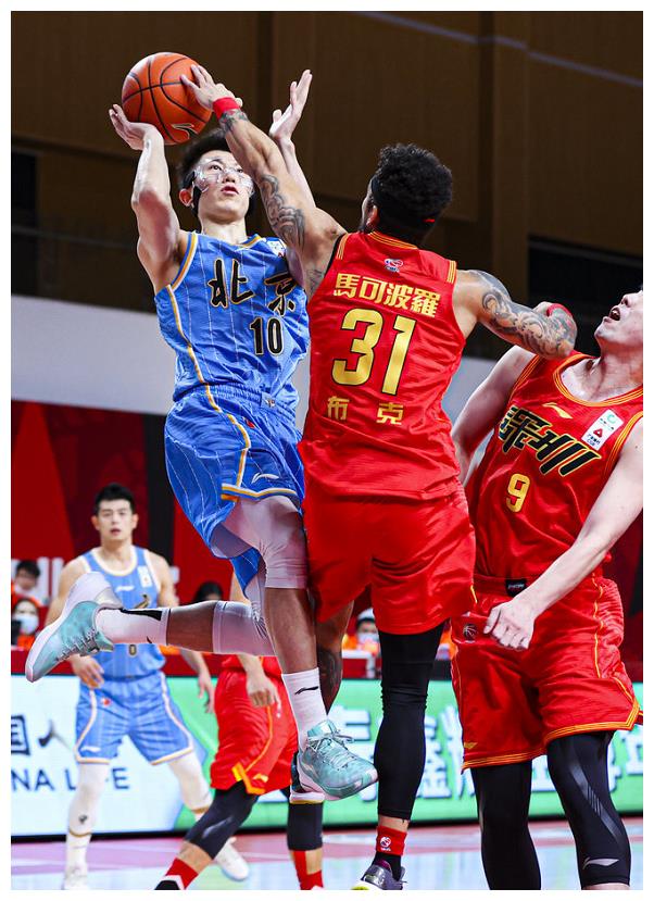 关于国际比赛日拉齐奥迎来里程碑——CBA季后赛节点到来，赛场秩序良好，赛季目标并未改变的信息