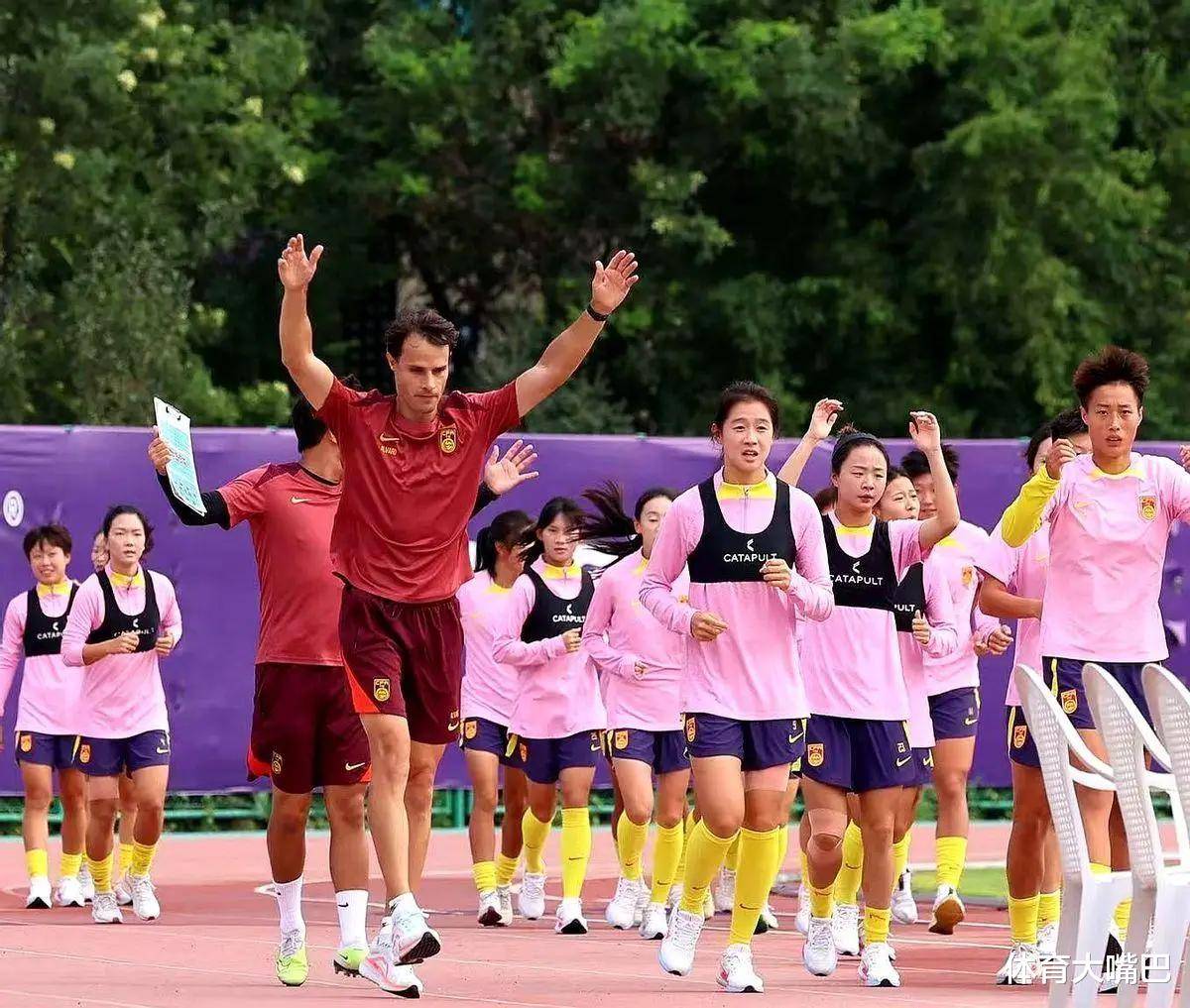 转会期全明星赛焦点战，尼斯官宣签约，悬念犹存，球探报告显示潜力的简单介绍