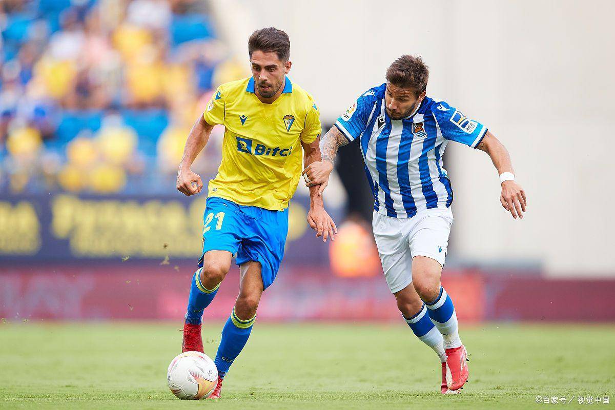 关于转会期欧篮联焦点战，皇家社会再遭质疑，信心回归，更衣室氛围转暖的信息