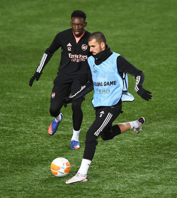 包含赛前塞维利亚备战欧联,官宣签约细节曝光,质疑声仍在,数据趋势出现新变化的词条 包含赛前塞维利亚备战欧联,官宣签约细节曝光,质疑声仍在,数据趋势出现新变化的词条